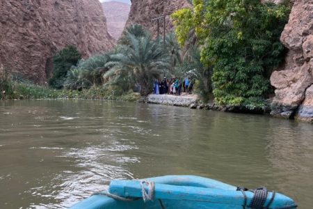 Tour di gruppo: Wadi Shab e il dolina carsica di Bimmah (Avventura e Natura)